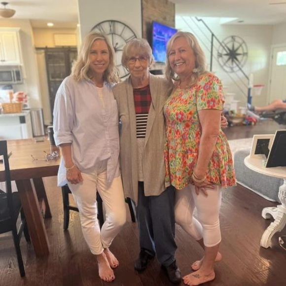 Meet your Posher, Judy - Picture 1 of 1